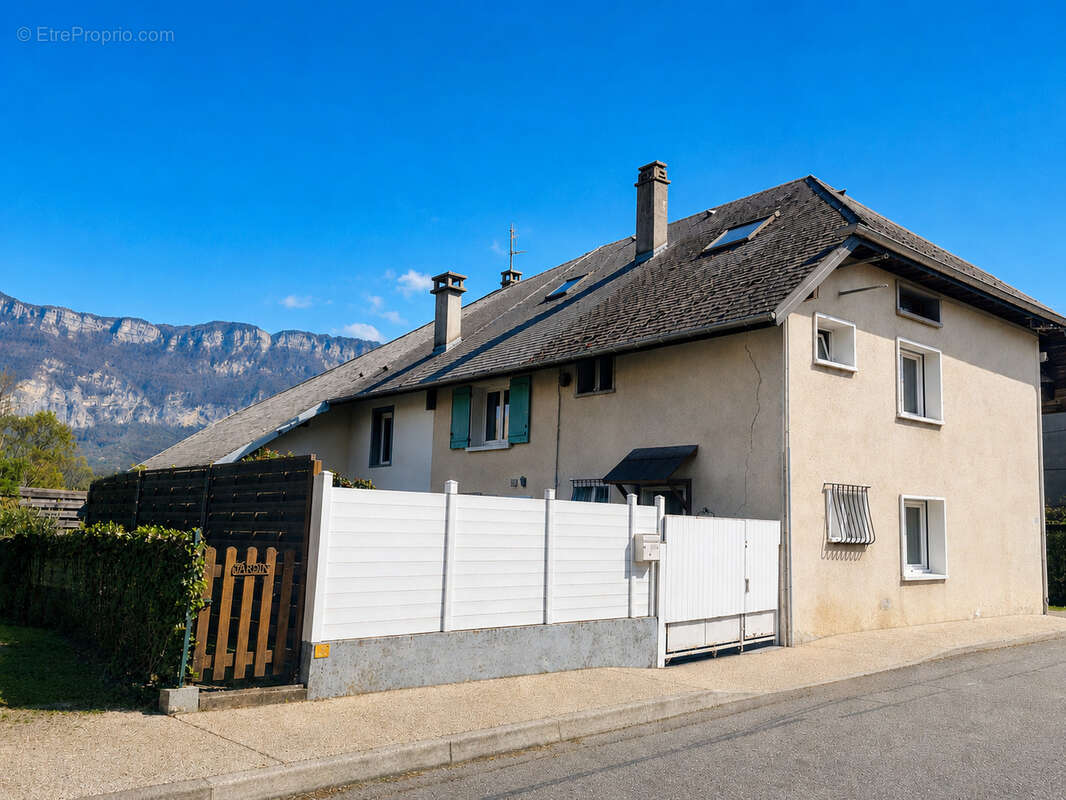 TRESSERVE CENTRE   Maison de village avec extérieur, balcon et stationnement - photo 15