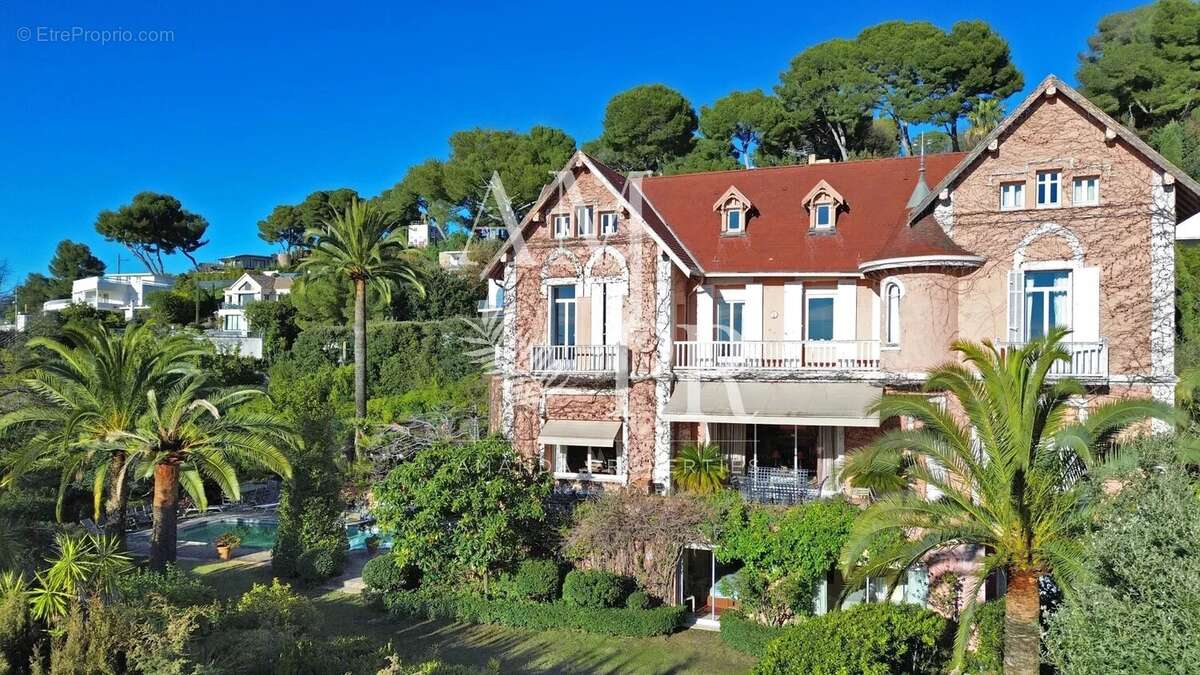 Cannes – Villa Belle Époque Iconique de Prestige avec Vue Mer Panoramique - photo 6