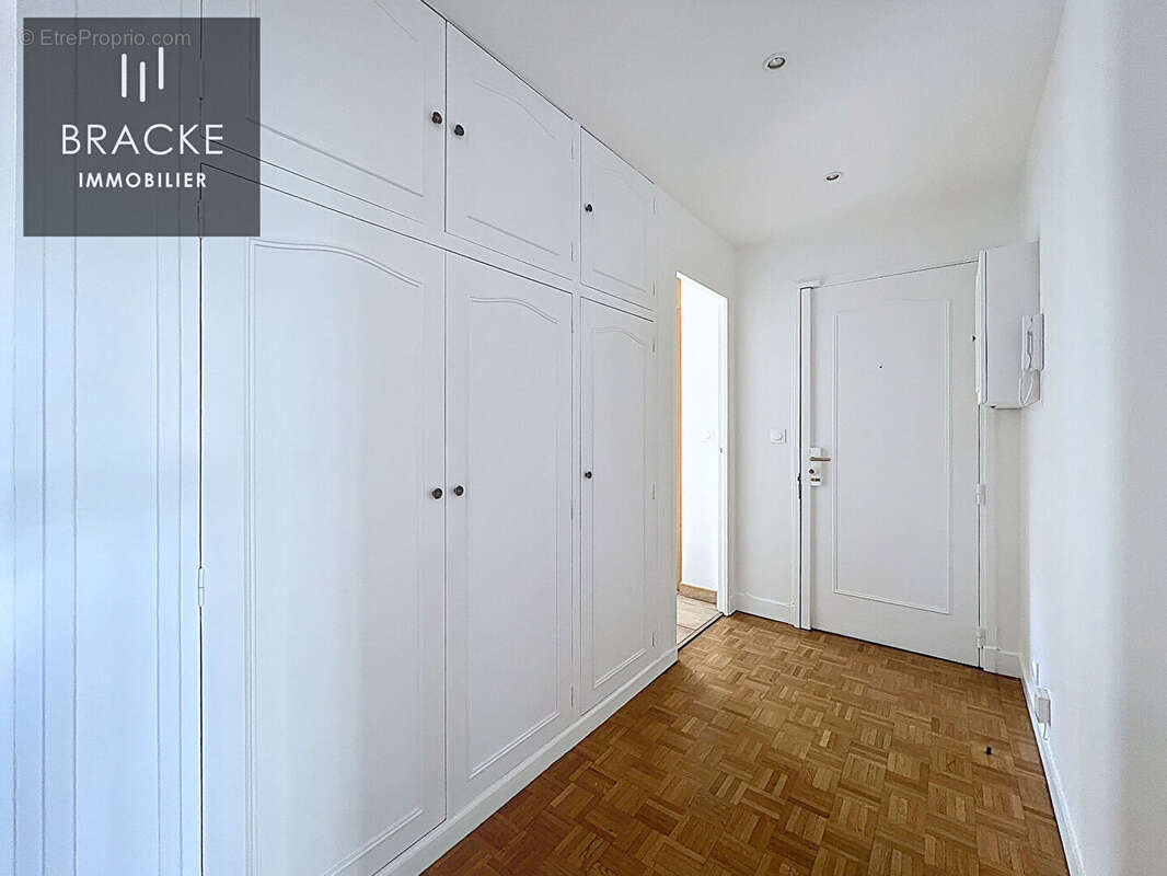 Appartement à LA GARENNE-COLOMBES