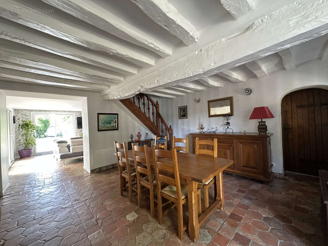 Charmante maison ancienne et familiale avec piscine couverte à 10 mn de Beuil (gare direction St Lazare) - photo 3
