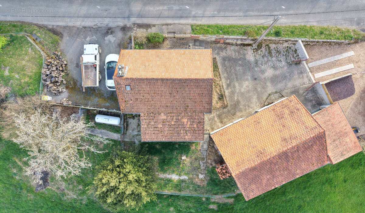 Maison à ECHASSIERES