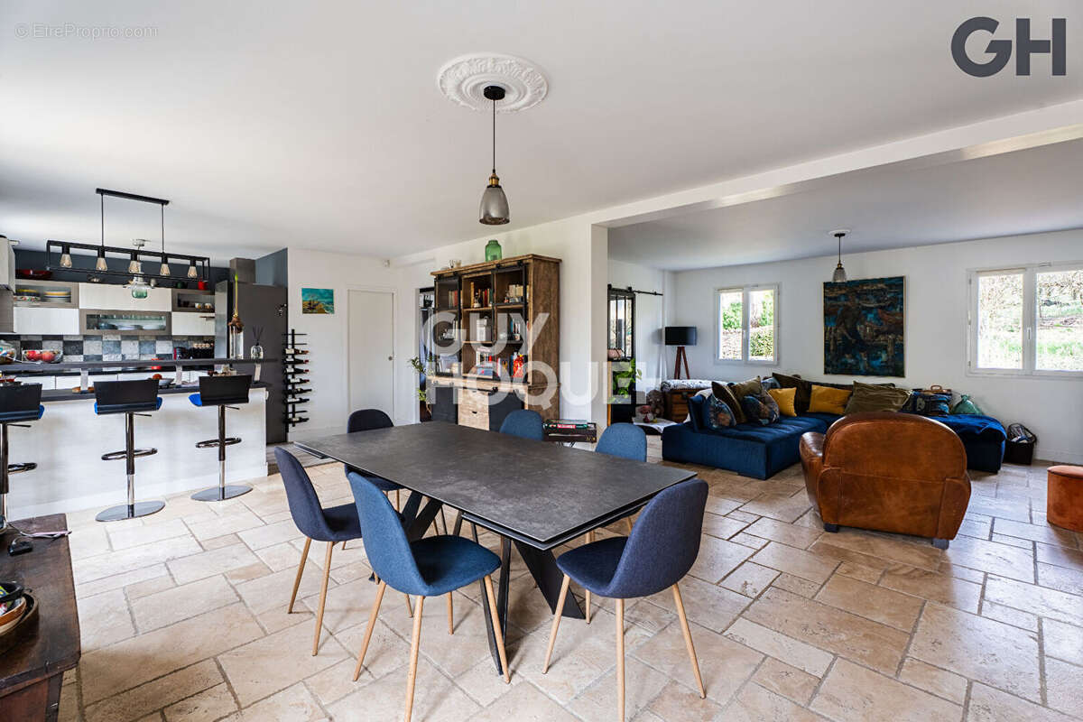Maison à SOISY-SUR-SEINE