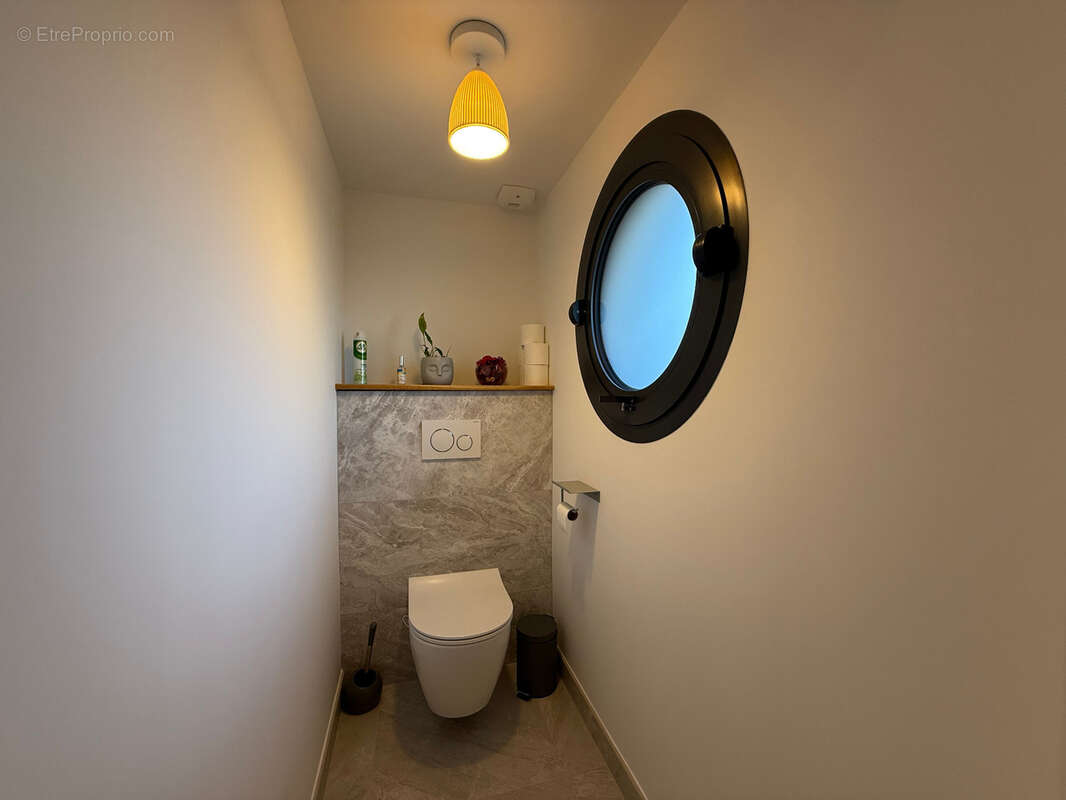 BEGMEIL (29) – Maison familiale rénovée avec prestations modernes, 5 chambres et terrasse plein sud à 700 m de la plage - photo 10