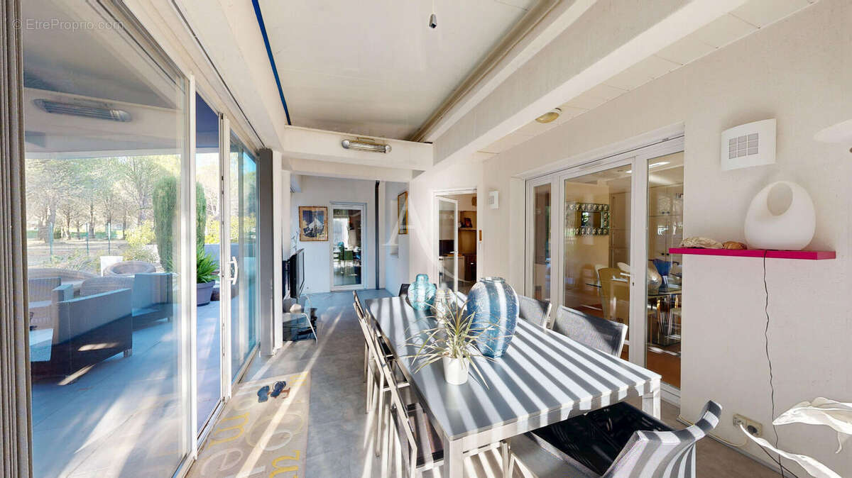 Maison à VILLEMOUSTAUSSOU