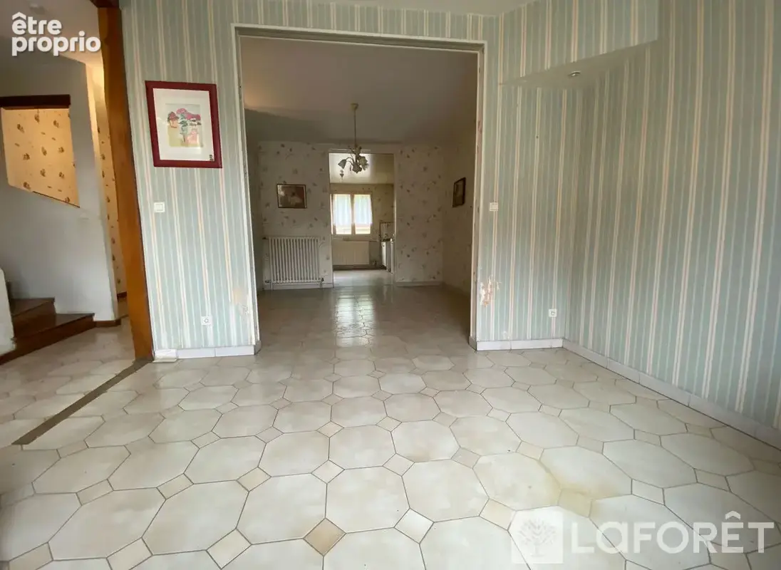 À vendre - Reims - Maison  de 90 m² avec extérieur et dépendance - photo 2