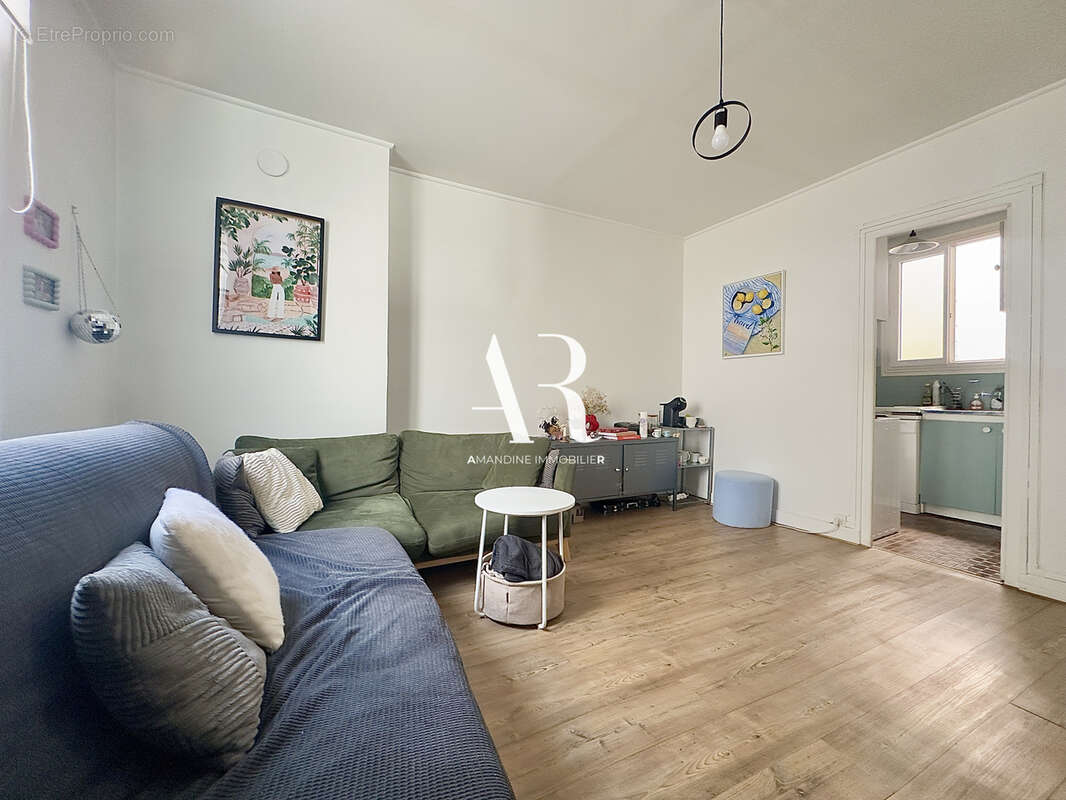 Appartement à PARIS-11E