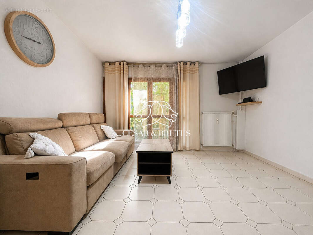 Appartement à PONT-EVEQUE