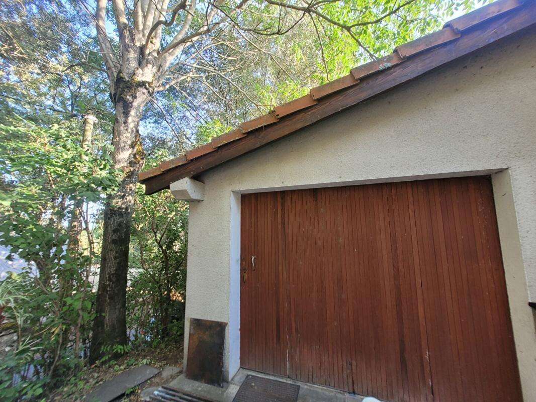 31540 MONTÉGUT-LAURAGAIS- Maison de village en pierre avec garage et jardin - photo 11