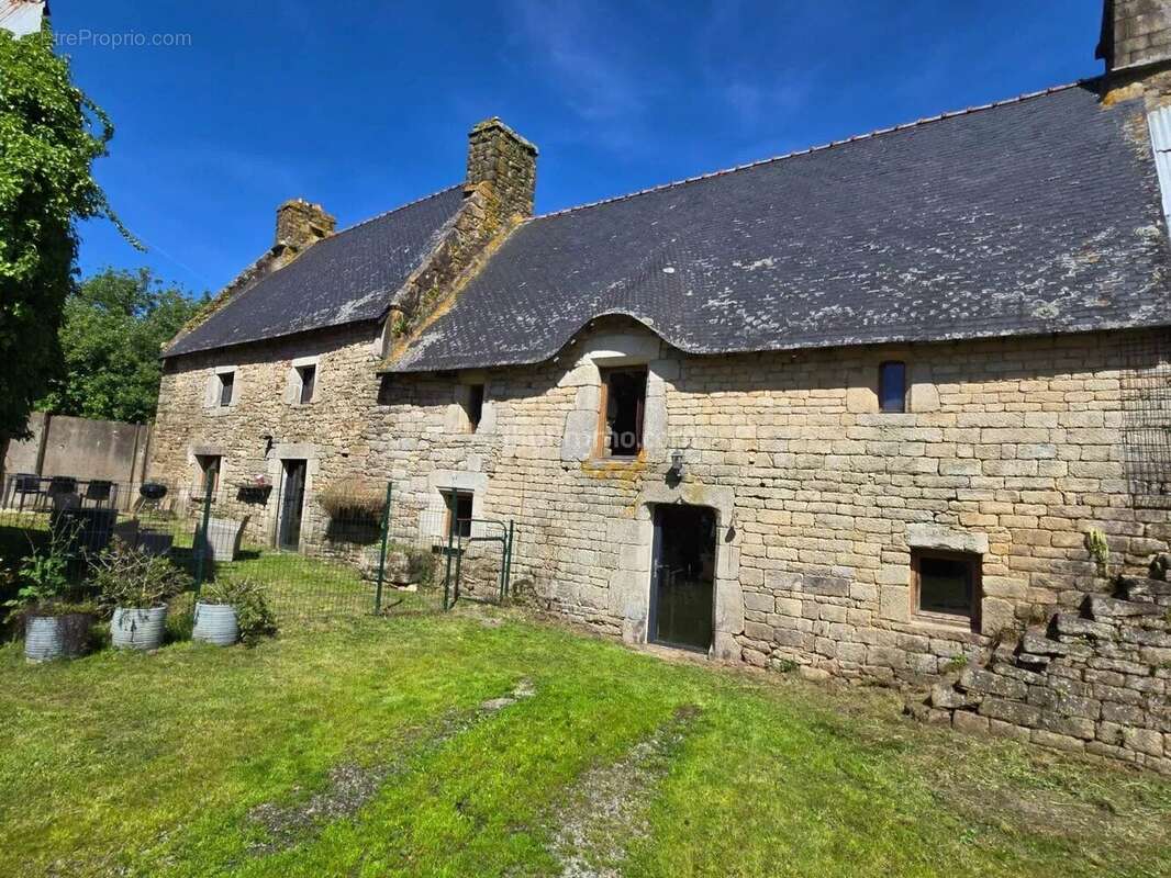 Maison à LANGUIDIC