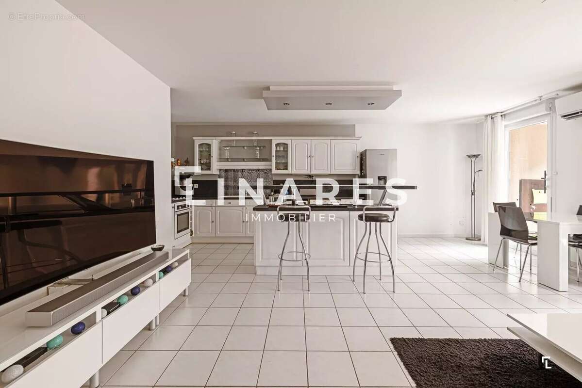 Appartement à MARSEILLE-9E