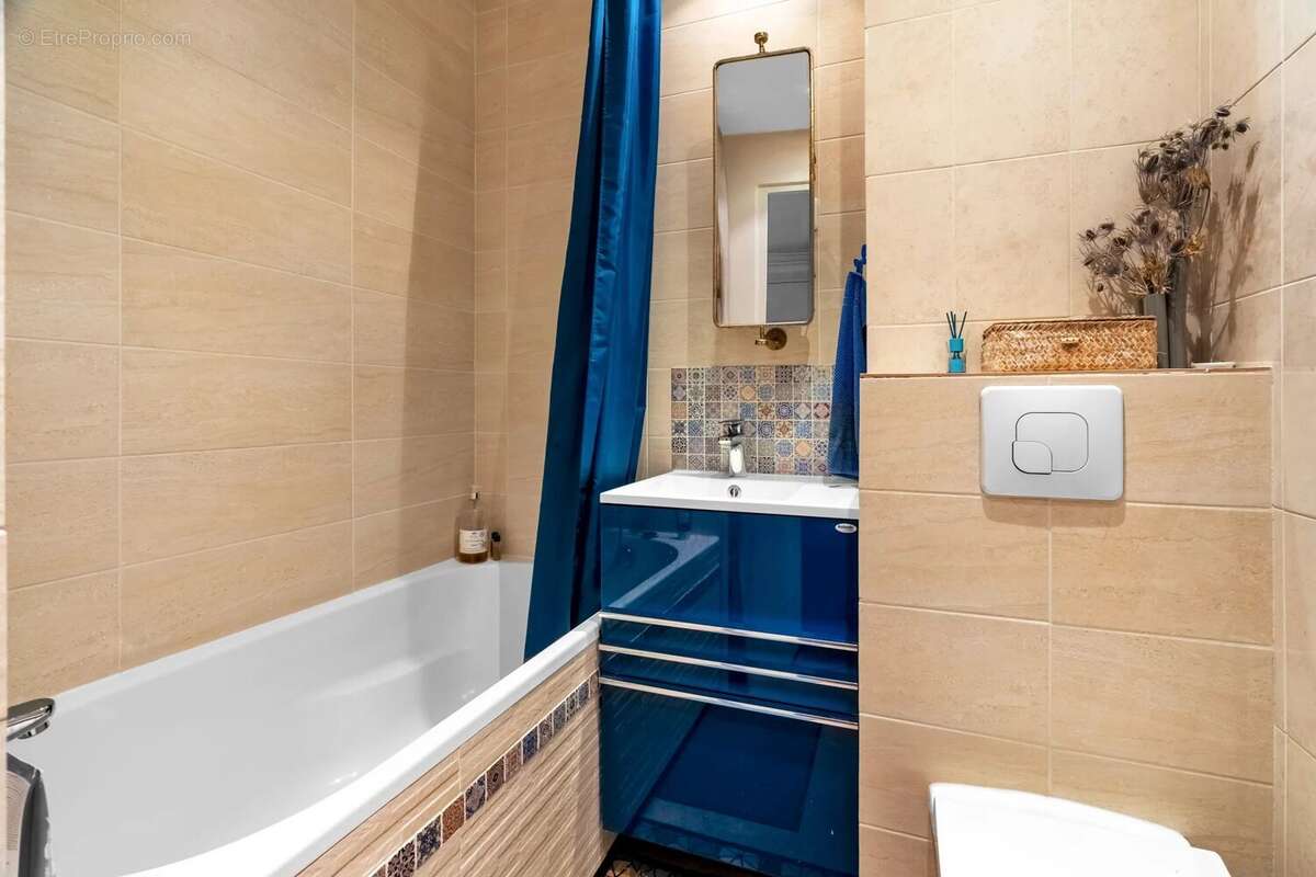 Appartement à LEVALLOIS-PERRET