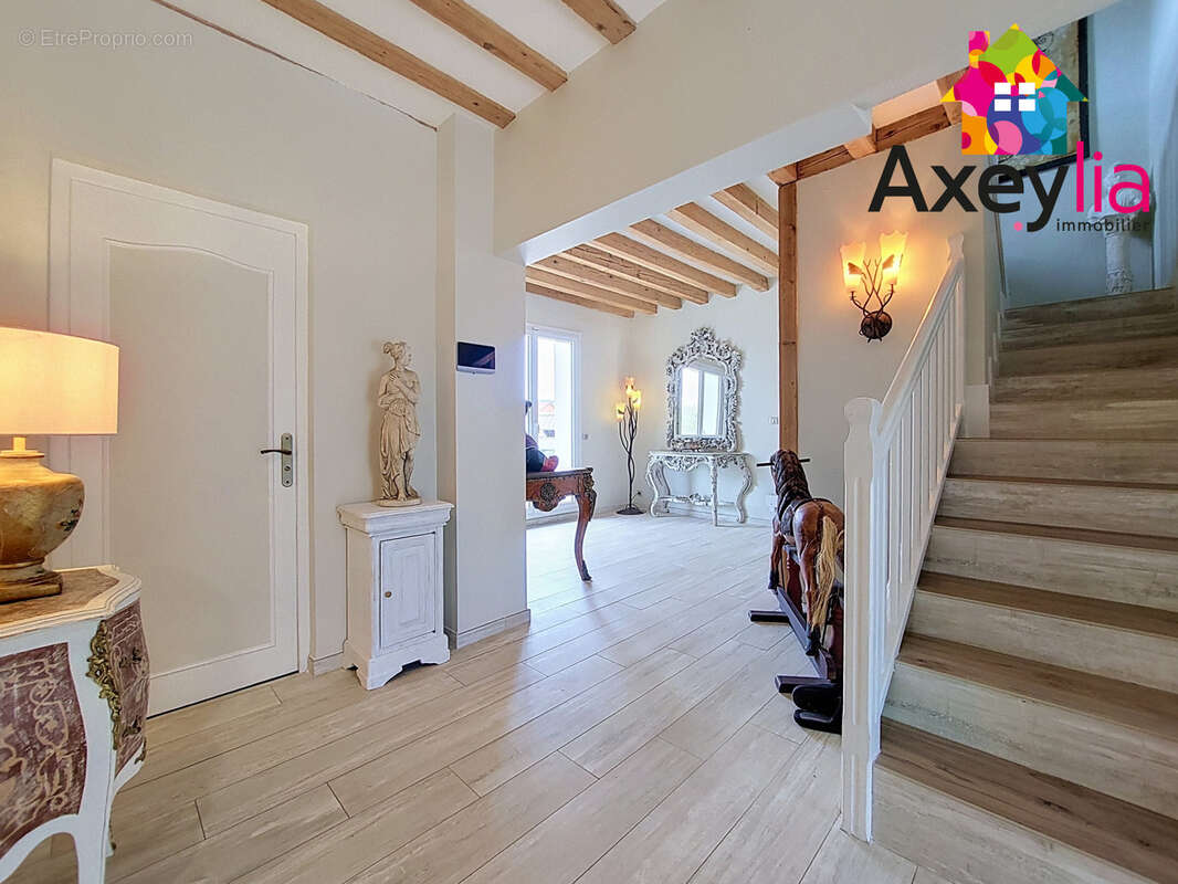 A vendre - st forgeux lespinasse - maison 5 chambres avec terrain - photo 7