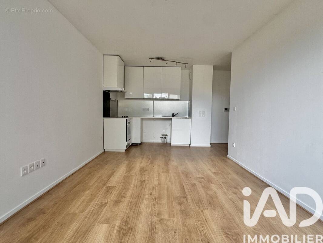 Photo 1 - Appartement à MOISSY-CRAMAYEL