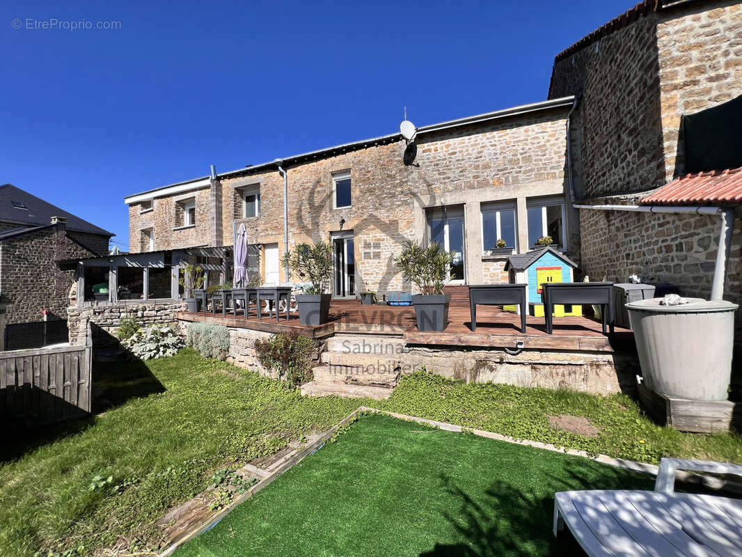 Maison à SURY