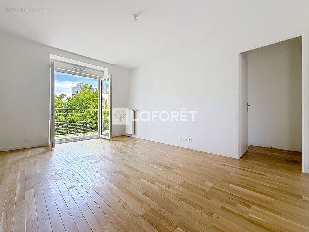 Appartement à VERNEUIL-SUR-SEINE