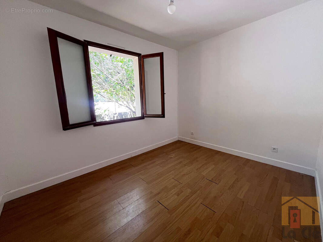 Maison 82 m² à Colayrac-Saint-Cirq  - photo 7