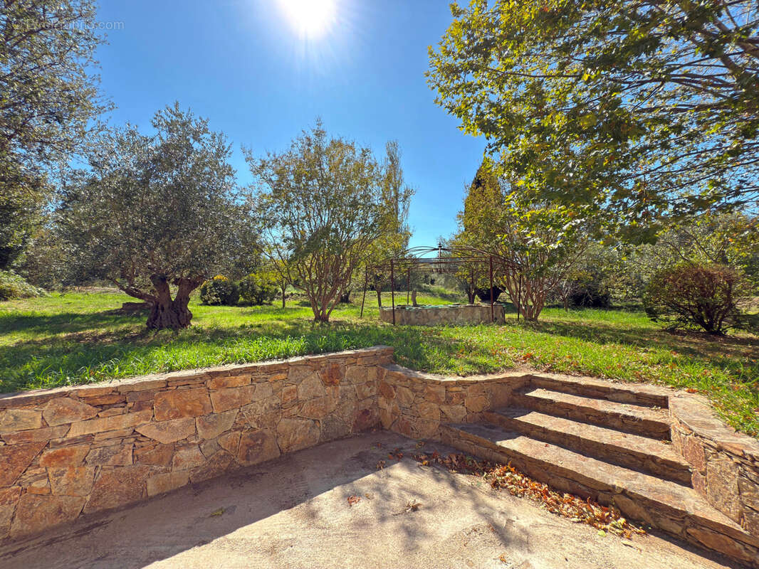 Maison à PLAN-DE-LA-TOUR