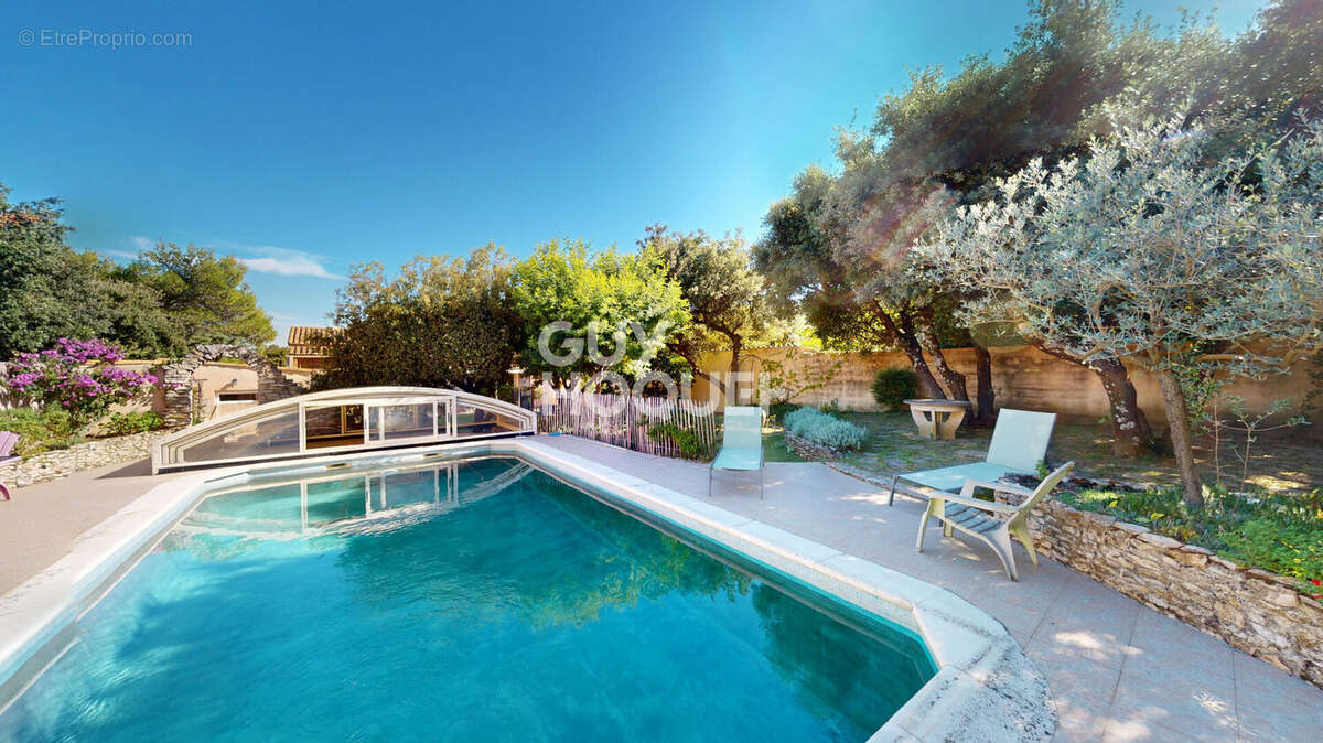 Maison à SAINT-PAUL-LES-FONTS