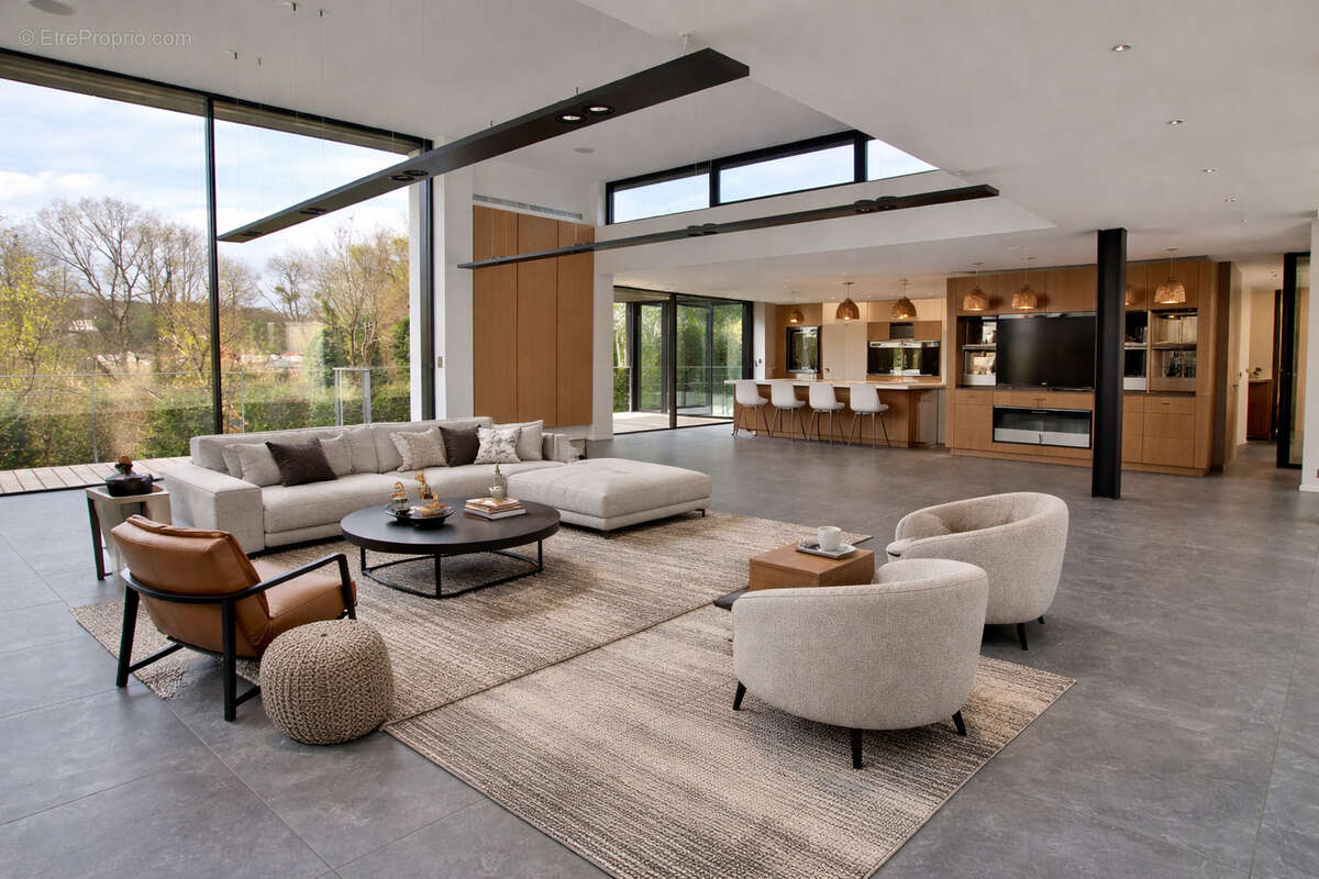 Maison à VILLE-D'AVRAY