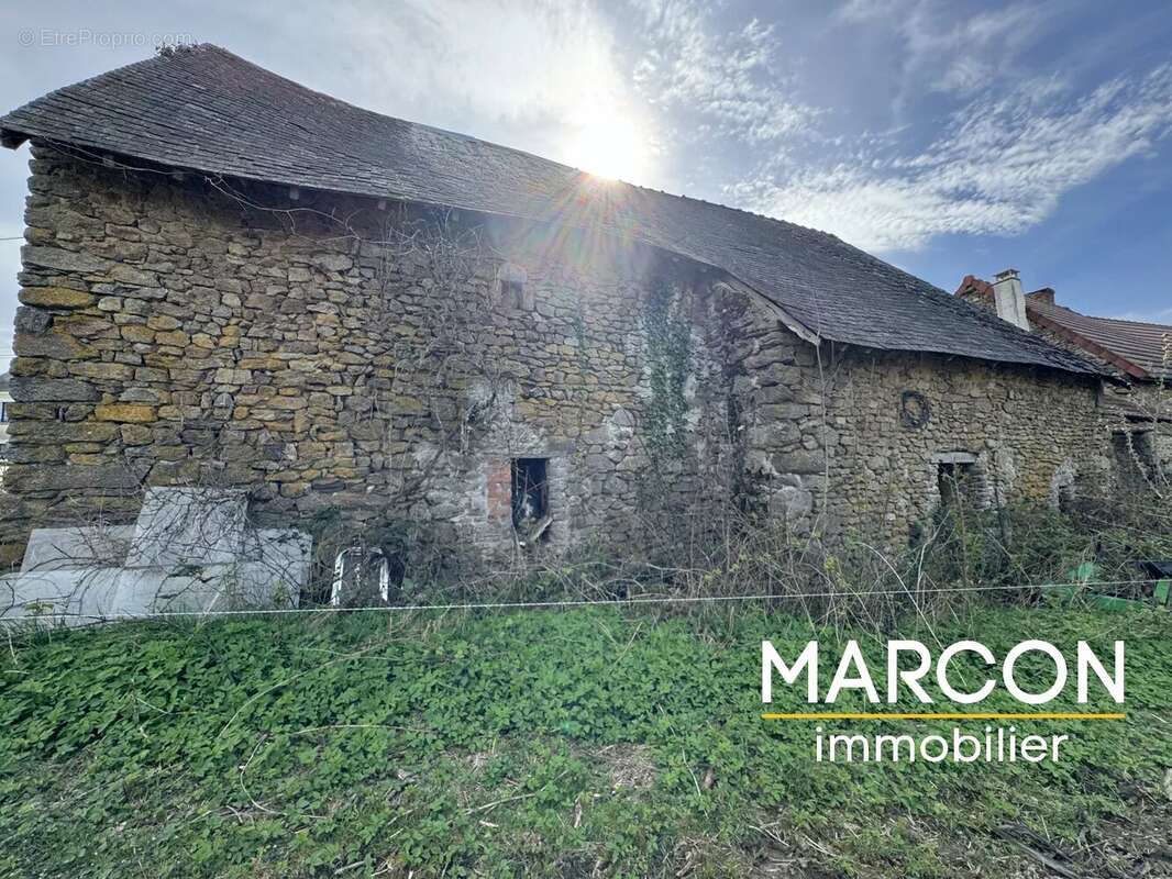Maison à PIONNAT