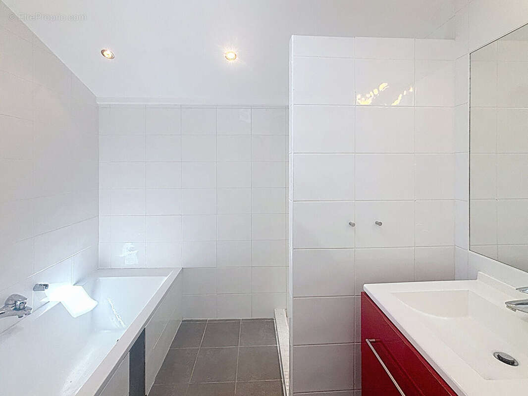 Appartement à ROQUEBRUNE-CAP-MARTIN