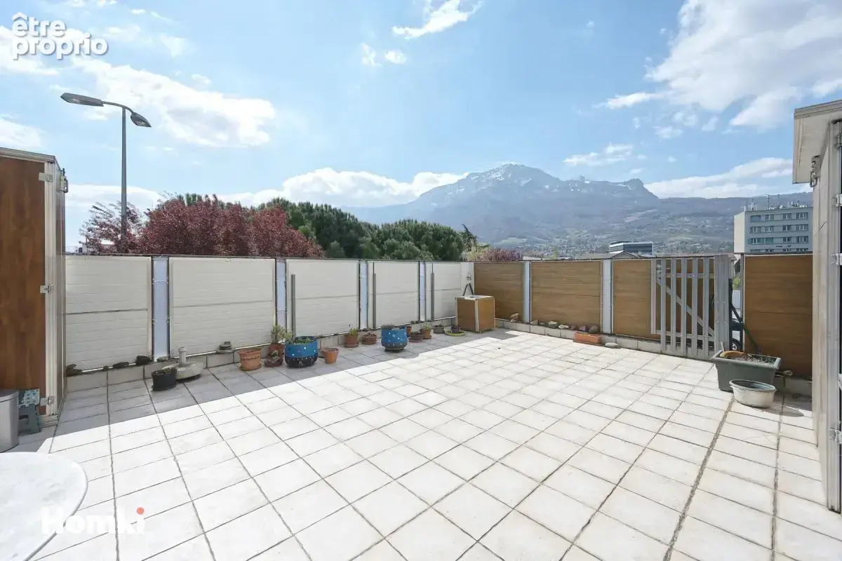 Maison de villesur 3 niveaux composée d’un T2 et d’un duplex T5 + cour, jardin, garage double avec fort potentiel – Échirolles s - photo 4