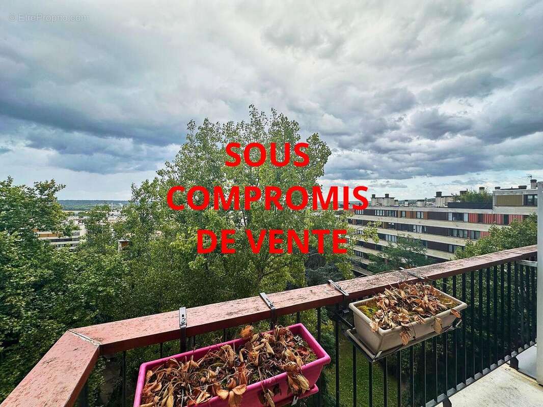 Appartement à FONTENAY-LE-FLEURY