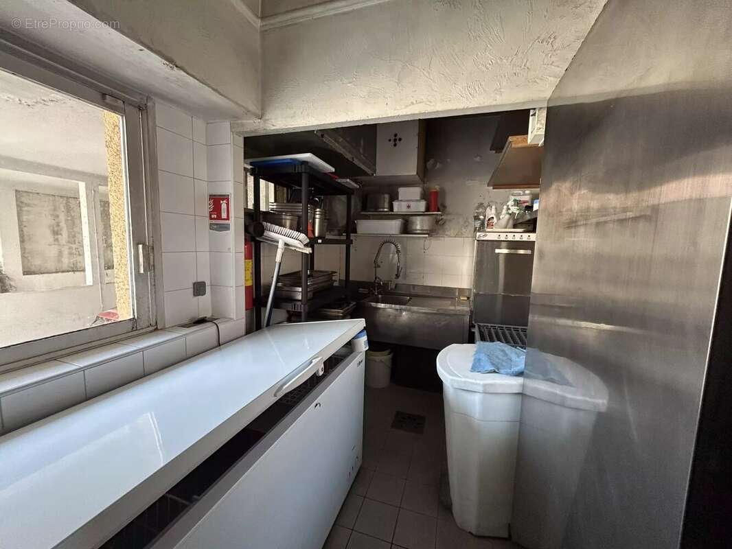 Commerce à SAINT-LAURENT-DU-VAR