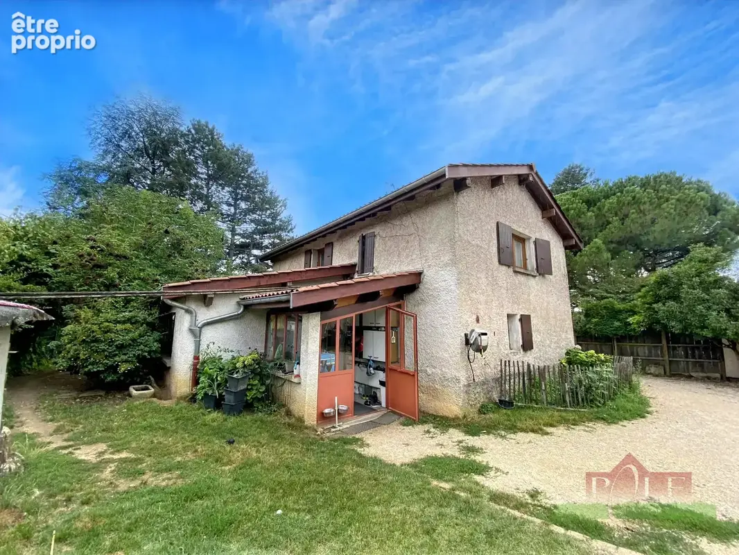 Maison ancienne avec dependance, 900 m2 de terrain - photo 9