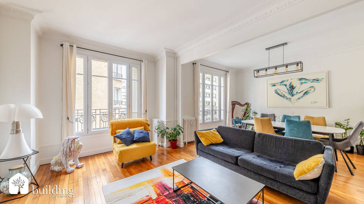 Appartement à COURBEVOIE