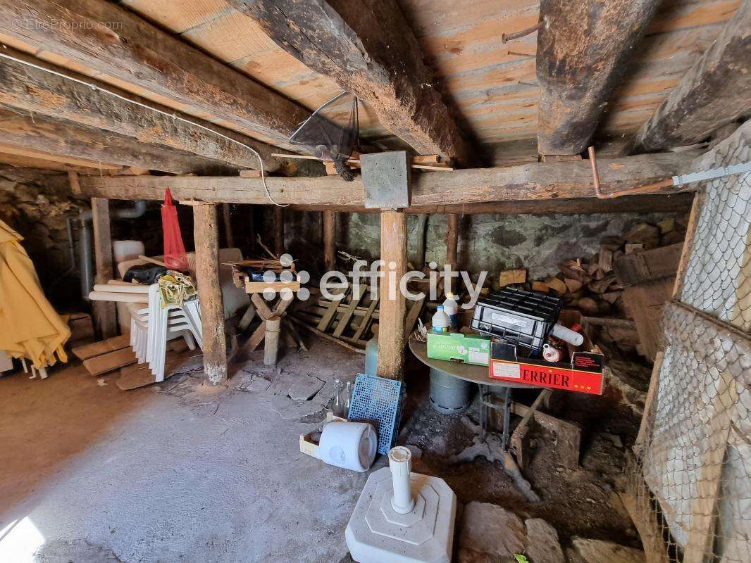 Maison à AUMONT-AUBRAC