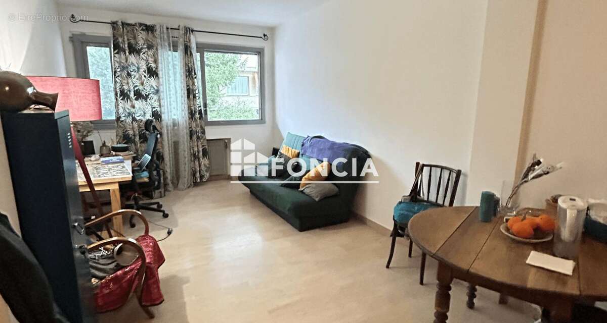 Appartement à MARSEILLE-8E