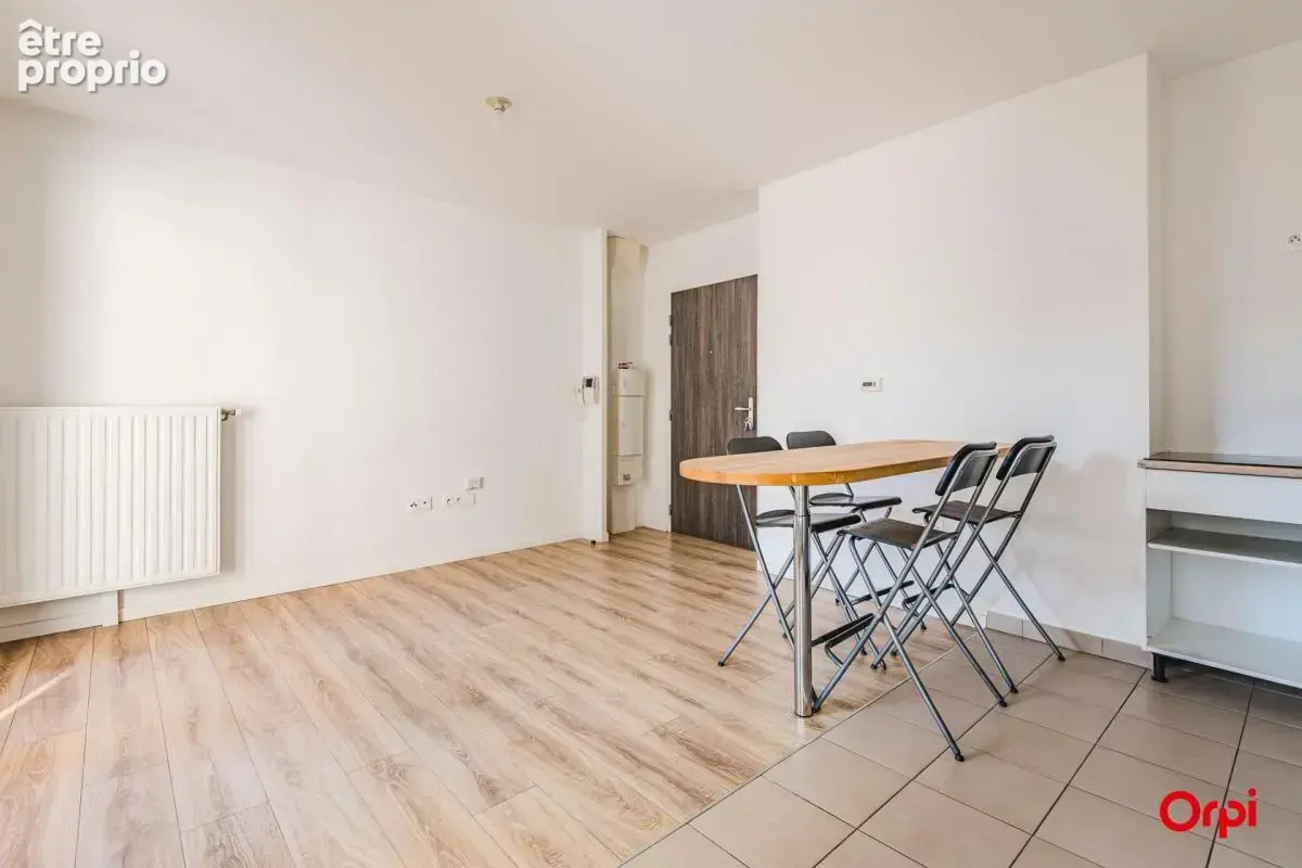 Appartement T2 à vendre - balcon, stationnement - photo 2