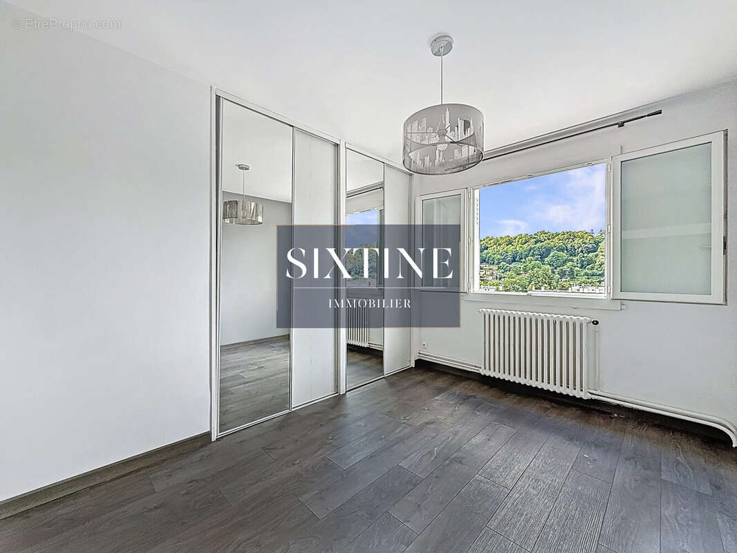 Appartement à BOURGOIN-JALLIEU