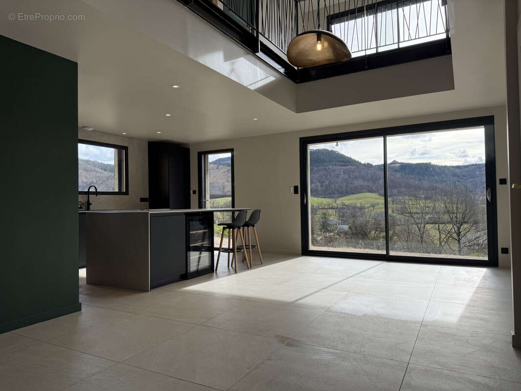 Maison à SAINT-LAURENT-D'OLT