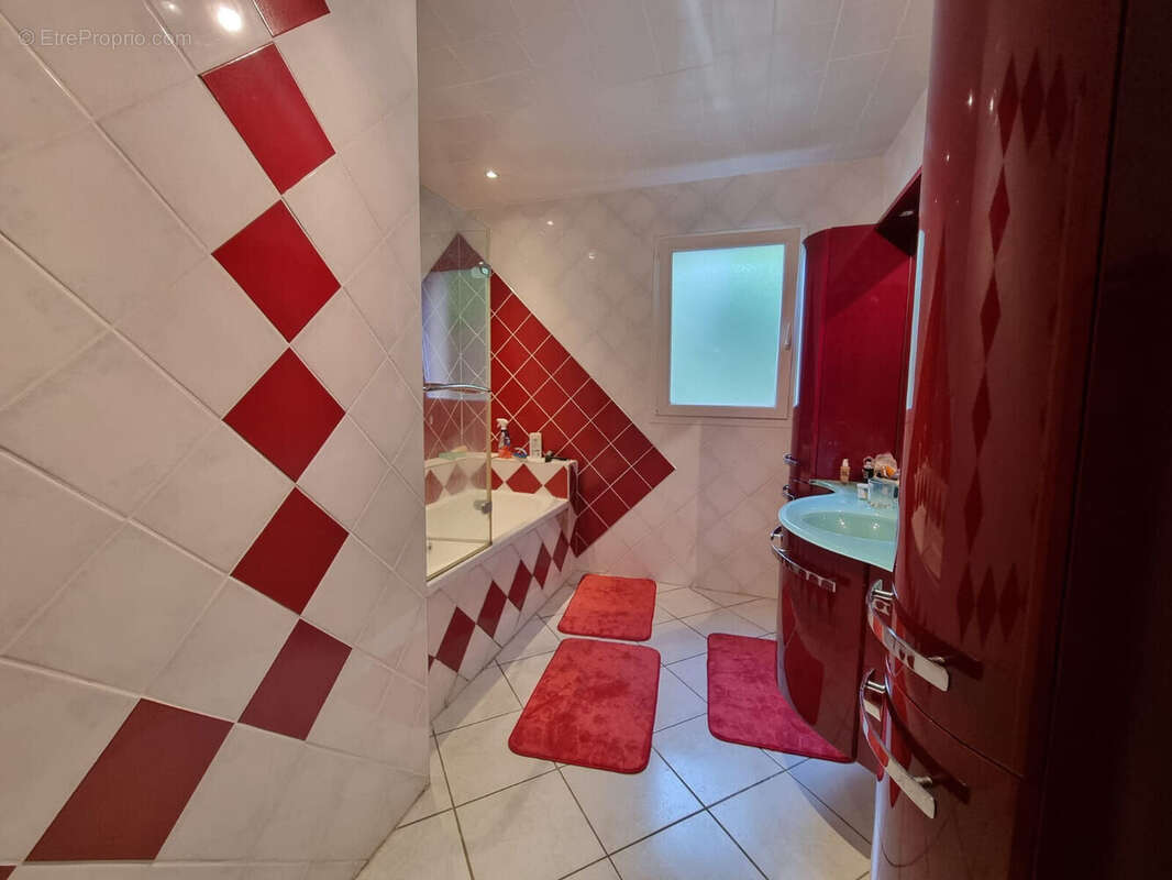 Maison 132 m² à Genelard  - photo 5