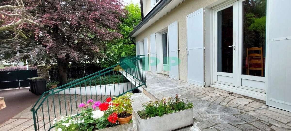 Maison à ATHIS-MONS