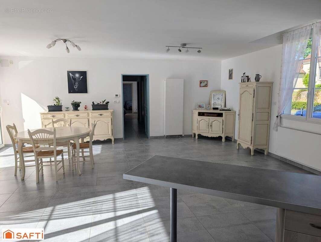 Maison 140 m² à Feings  - photo 3