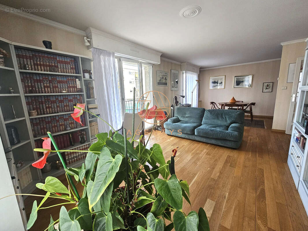 Appartement à LE PLESSIS-TREVISE