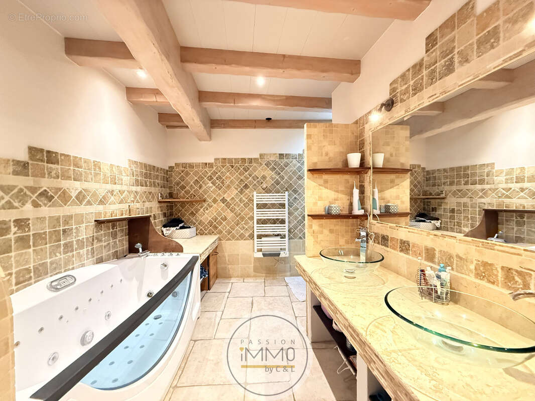 Maison à BEVONS