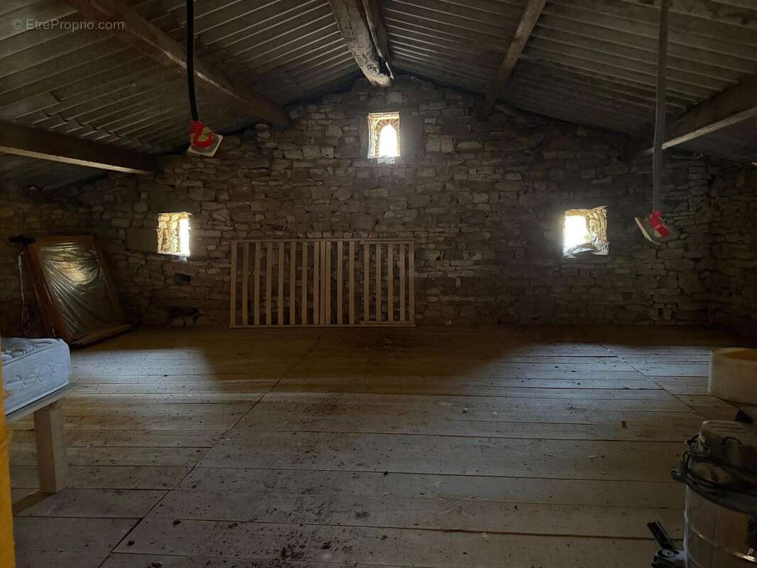 Maison 157 m² à La Chapelle-Themer  - photo 9