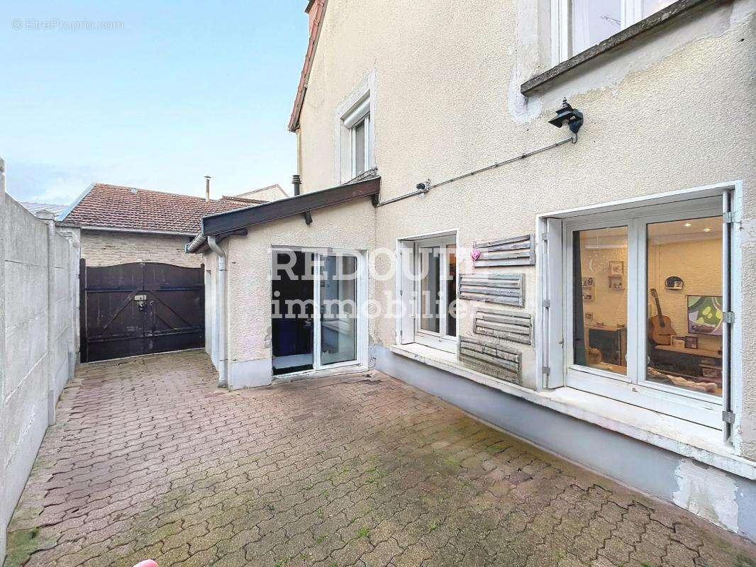 Maison à AVENAY-VAL-D'OR