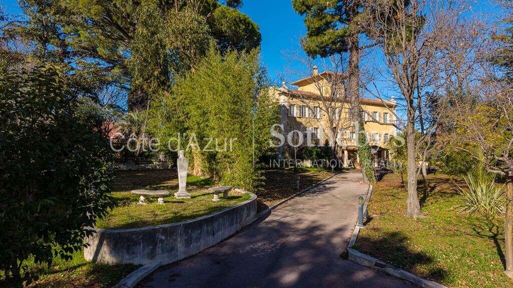 Domaine historique avec vue mer panoramique à Nice Fabron - photo 3