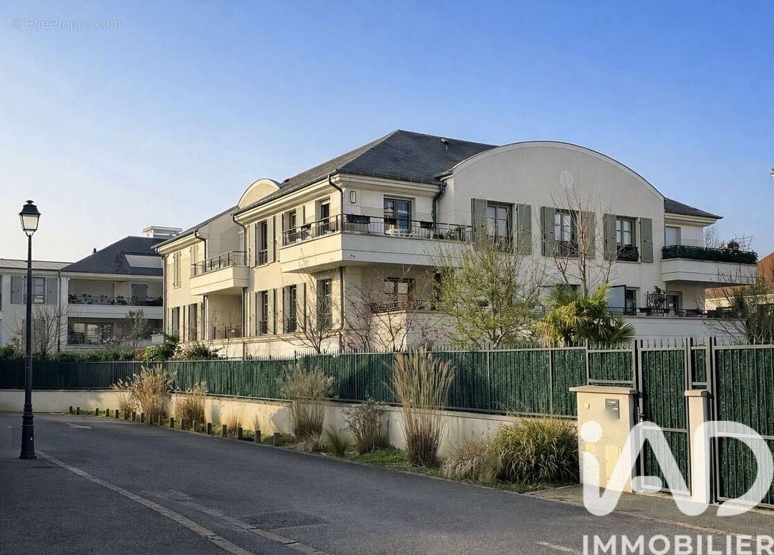 Photo 2 - Appartement à L'ISLE-ADAM