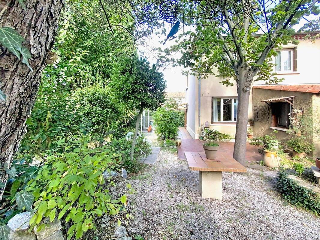 Photo 1 - Maison à MARSEILLE-11E