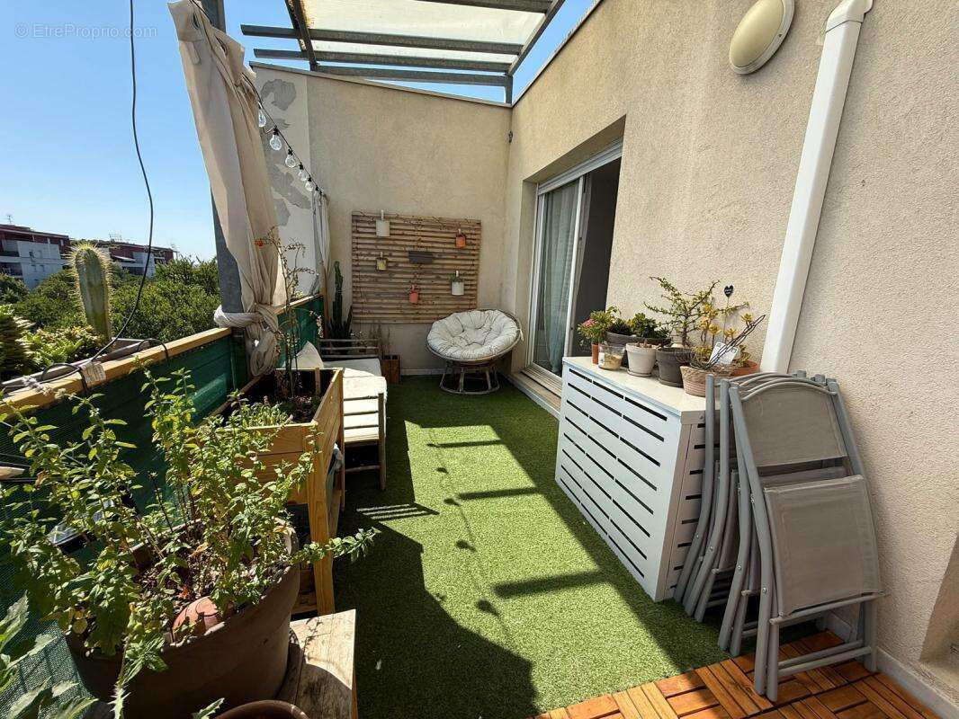 Appartement 65 m² 2 chambres terrasse garage et piscine - photo 7