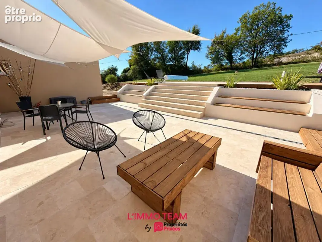 Villa contemporaine T4 avec piscine sur 13000m² de terrain au calme à 10 minutes de CAHORS - photo 2