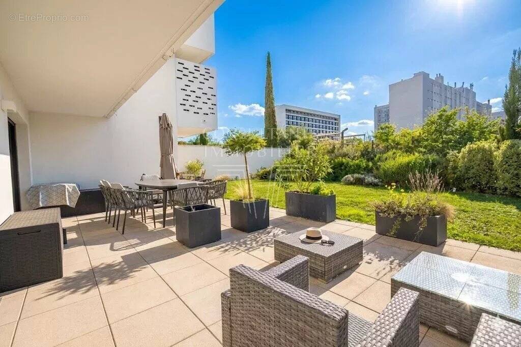 Appartement à ISSY-LES-MOULINEAUX