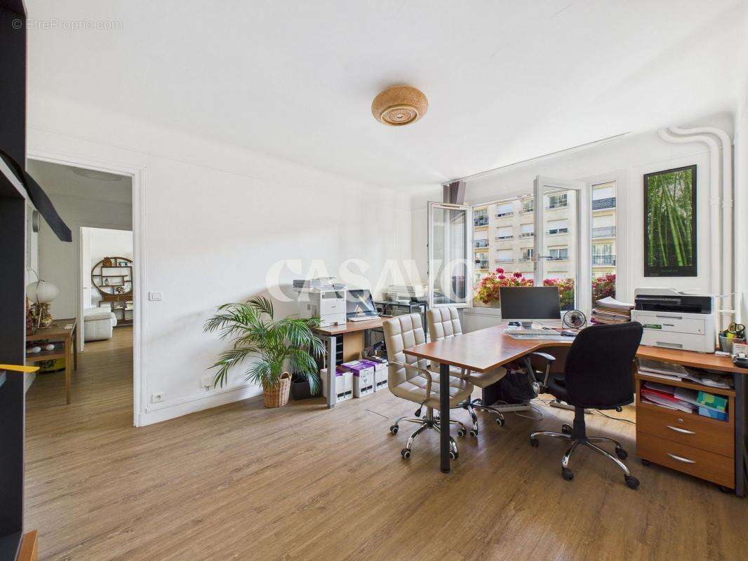 Appartement à CHARENTON-LE-PONT