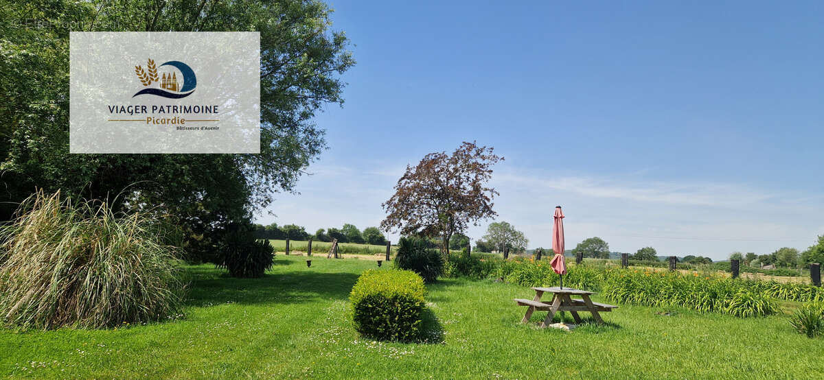 EXCLUSIVITÉ - Viager occupé - Domaine de 17 000 m2 avec maison de maître, dépendances et écurie - Pays de Bray (76) - photo 6